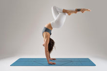Lade das Bild in den Galerie-Viewer, Liforme Yoga Mat